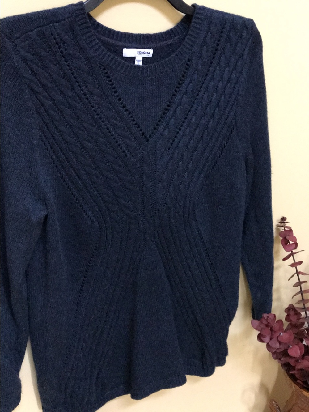 CABLE KNIT SWEATER
